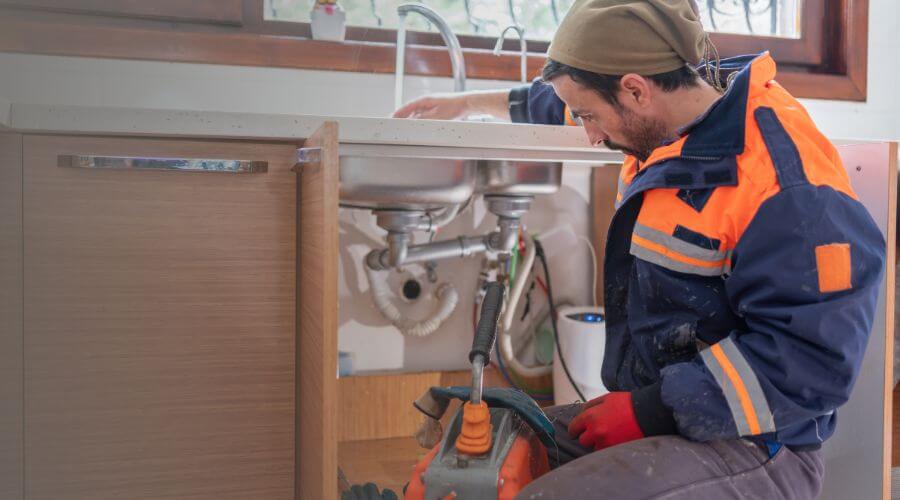 Professional expert plumbing services in Middletown, IL